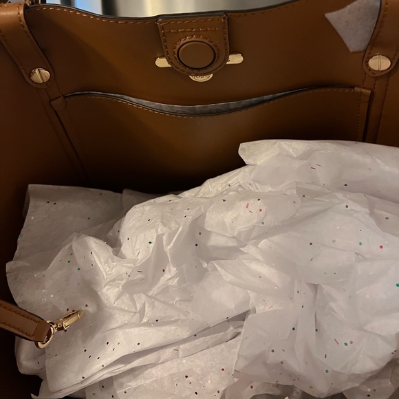 Michael Kors Signature Sullivan Large Top Zip Tote - Picture 11 of 14